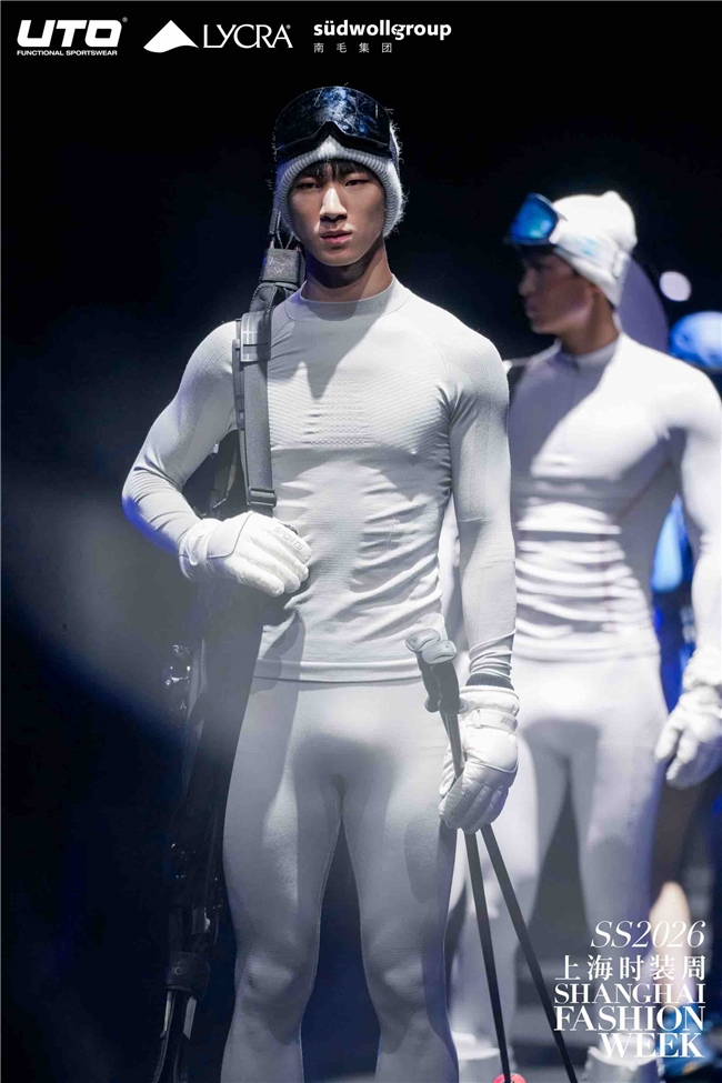 从赛场到秀场:UTO悠途上海时装周首秀开启“户外贴身第一层”无界新篇(图11) 从赛场到秀场:UTO悠途上海时装周首秀开启“户外贴身第一层”无界新篇(图11)